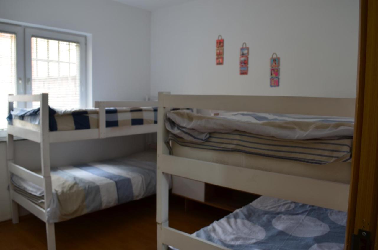 Moonlight Hostel Prishtinë Ngoại thất bức ảnh
