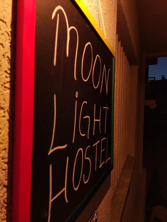 Moonlight Hostel Prishtinë Ngoại thất bức ảnh