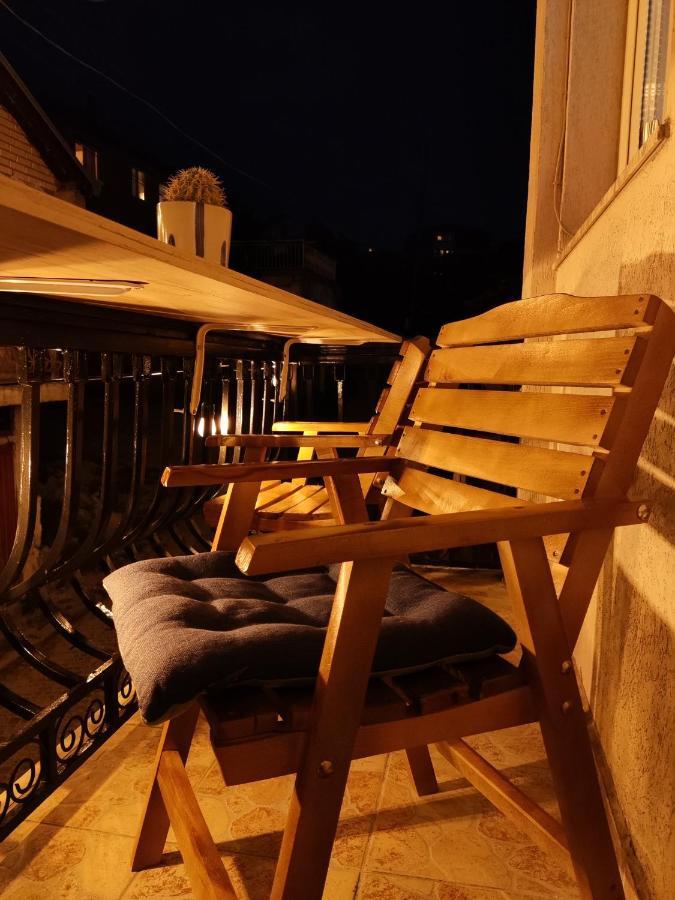 Moonlight Hostel Prishtinë Ngoại thất bức ảnh